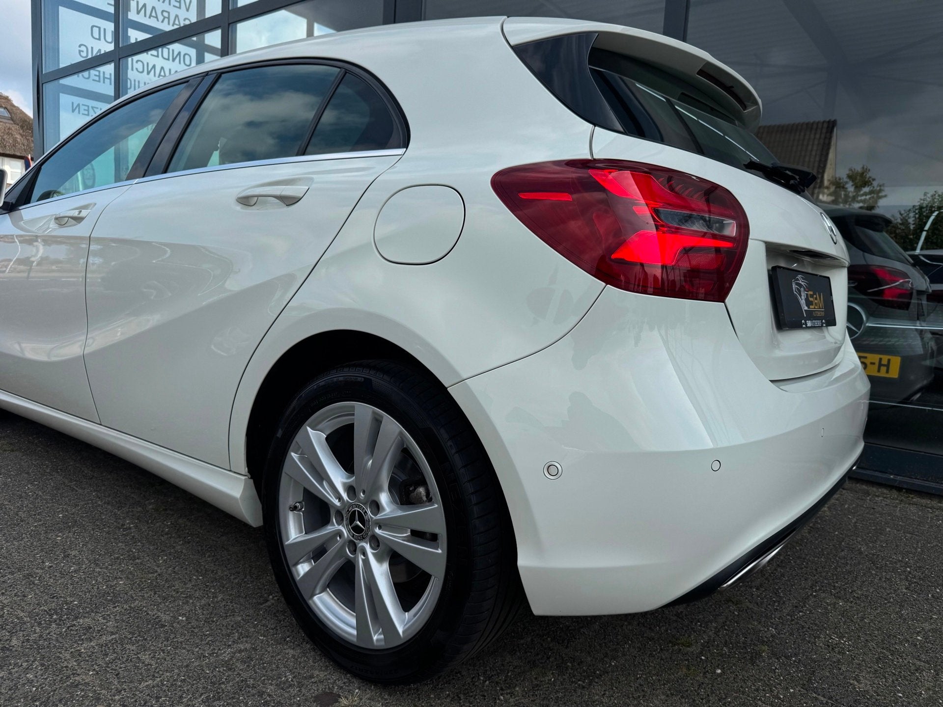 Mercedes-Benz A-klasse 200 Business, Dealer onderhouden, Gebruikt, Zwart, Leder en Stof