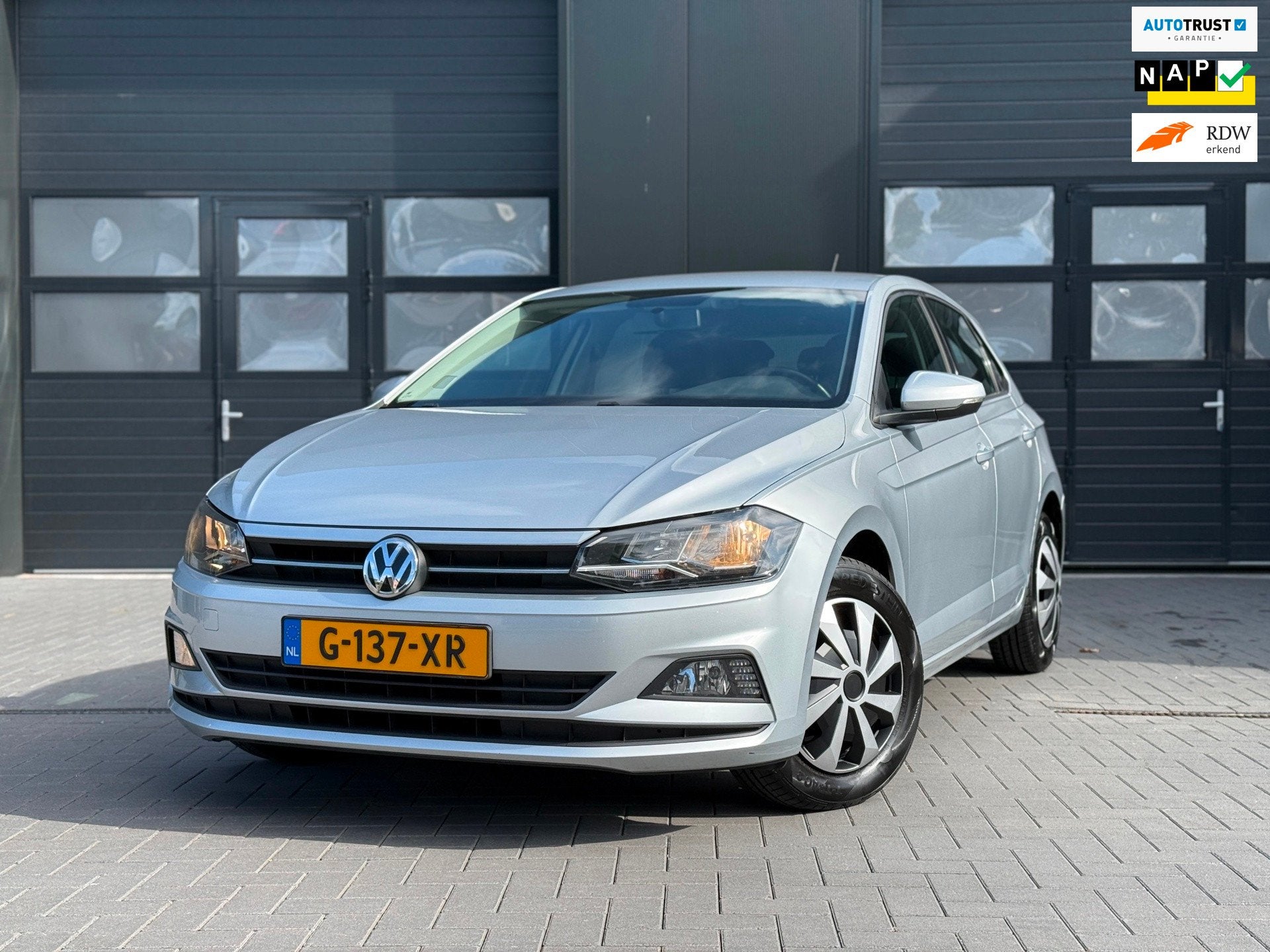 Volkswagen Polo 1.0 MPI Comfortline | CarPlay, Auto's, Stof, Euro 6, Origineel Nederlands, Bedrijf