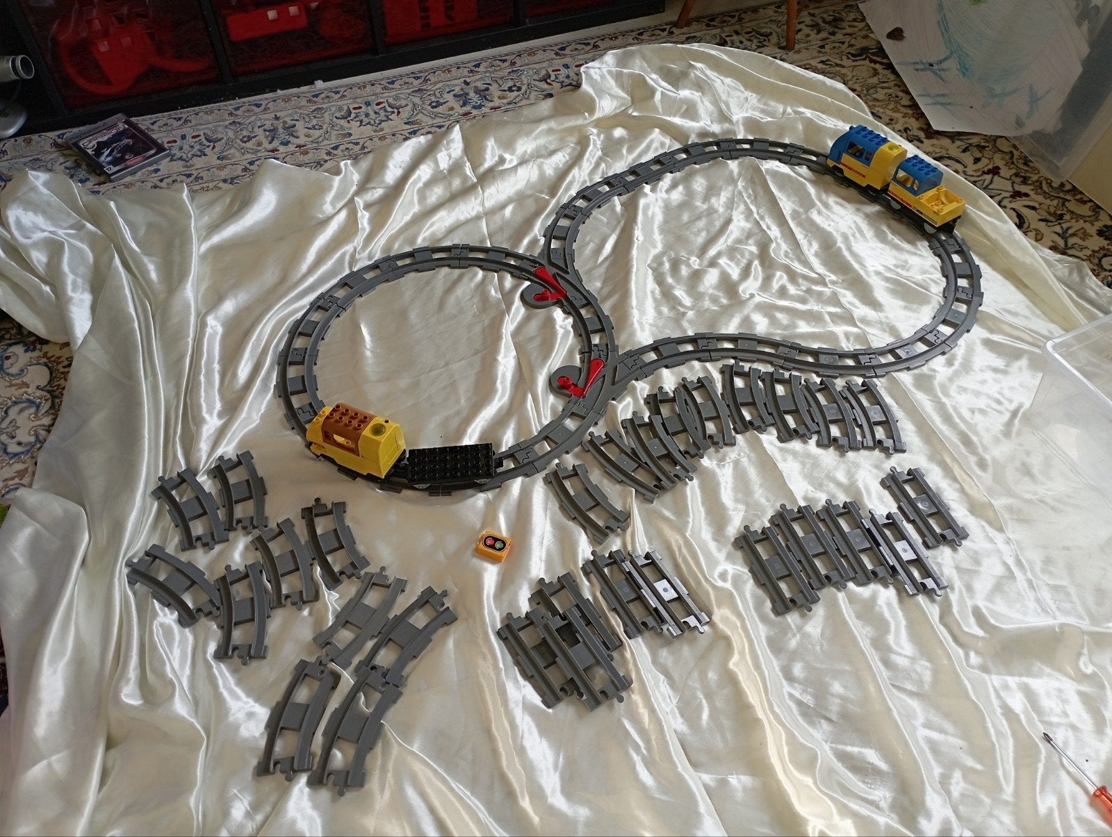 Lego duplo elektrische treinbaan, Kinderen en Baby's, Speelgoed | Duplo en Lego, Inclusief minifiguren, Ophalen of Verzenden, Duplo