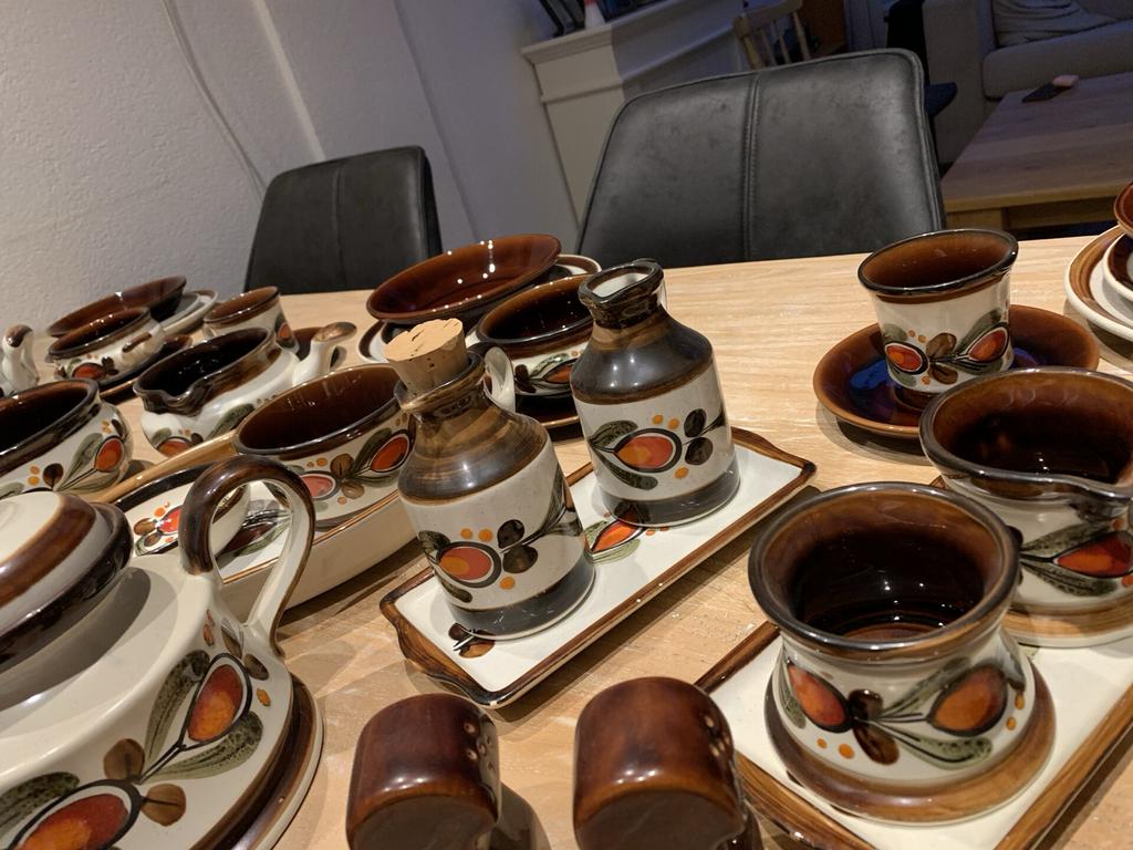 Compleet Aardewerk Servies - 50 jaar oud!!, Ophalen