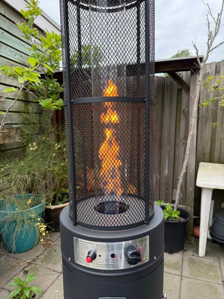 Eurom Flameheater round 11000 incl zgan afdekhoes, Ophalen, Gebruikt, Gas, Vloer