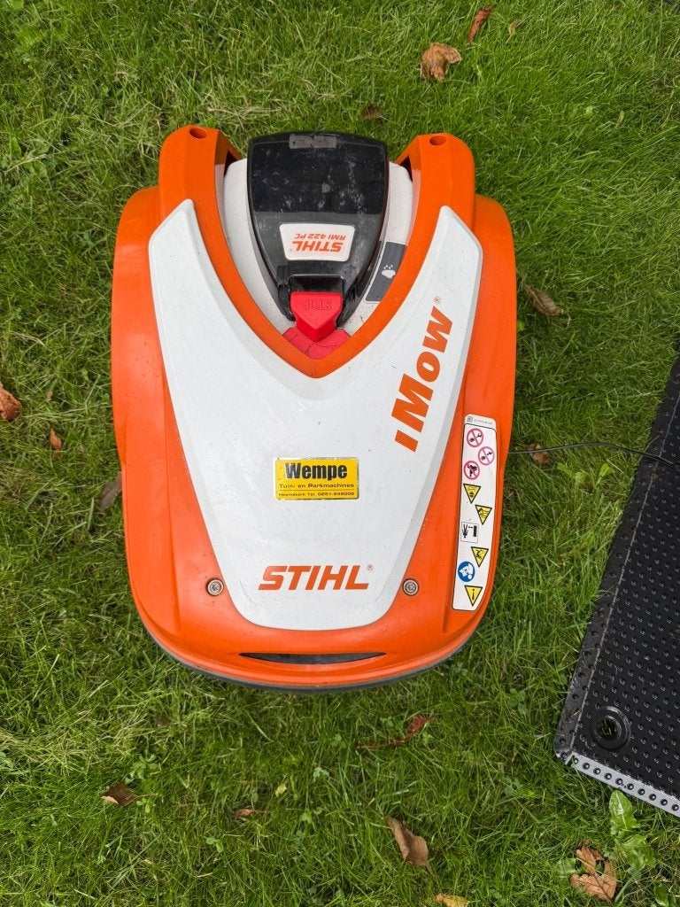 STIHL iMOW RMI422PC robotmaaier met laadstation goed werkend, Tuin en Terras, Ophalen, Stihl, Gebruikt, Met regensensor