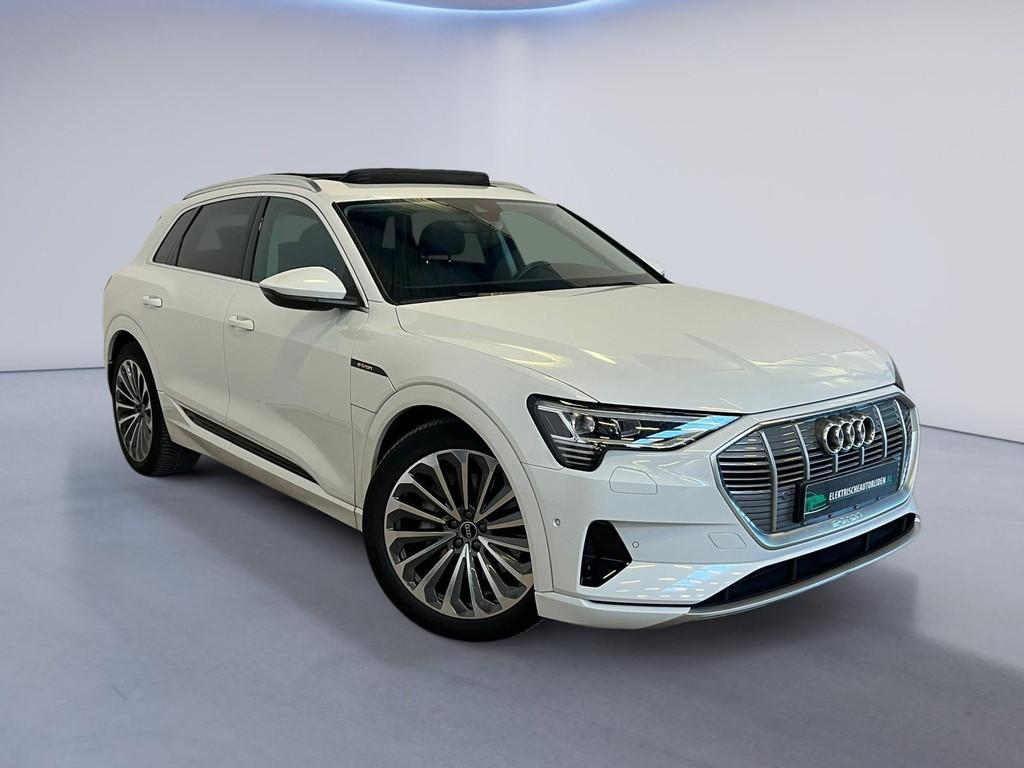 Audi E-tron 55 quattro Business edition Plus 95 kWh|PANO|INR, Auto's, Audi, Automaat, 131 €/maand, Zwart, 95 kWh