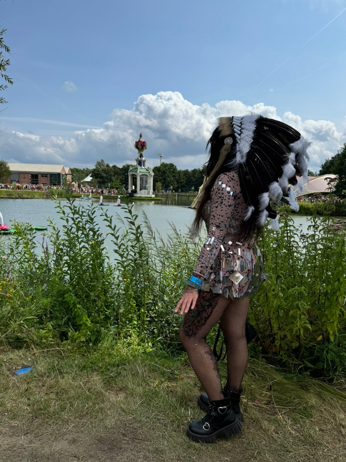 Gouden jurk en Indiase hoofdtooi, Ophalen of Verzenden, Zo goed als nieuw, Maat 46 (S) of kleiner