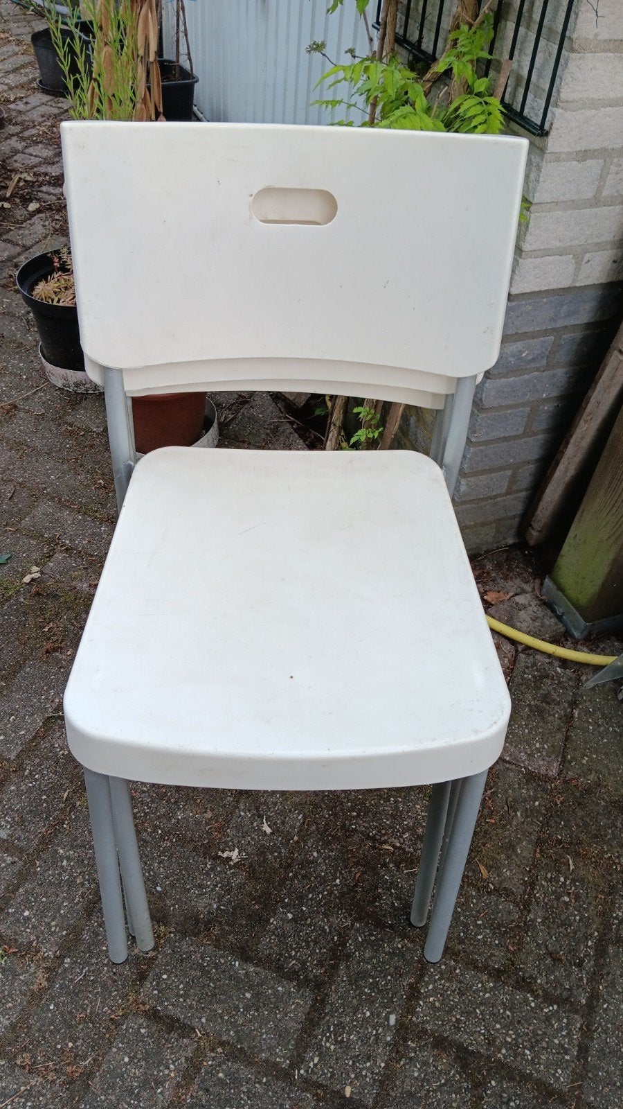 3 Witte kunststof ikea keukenstoel - Gebruikt, Huis en Inrichting, Gebruikt, Modern, functioneel, Wit, Ophalen of Verzenden
