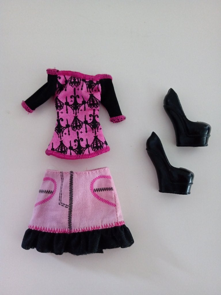Kledingsetje voor Monster High Scaris - DRACULAURA Y0396, Ophalen of Verzenden, Gebruikt, Kleertjes