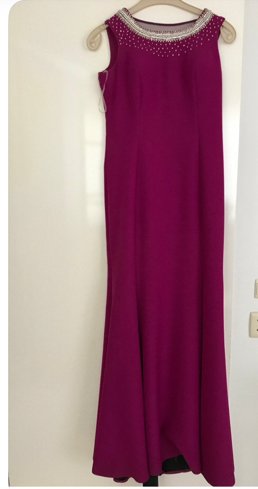fuschiakleur Avondjurk 1x gedragen NL maat 44, Kleding | Dames, Gelegenheidskleding, Overige typen, Overige kleuren, Maat 42/44 (L)