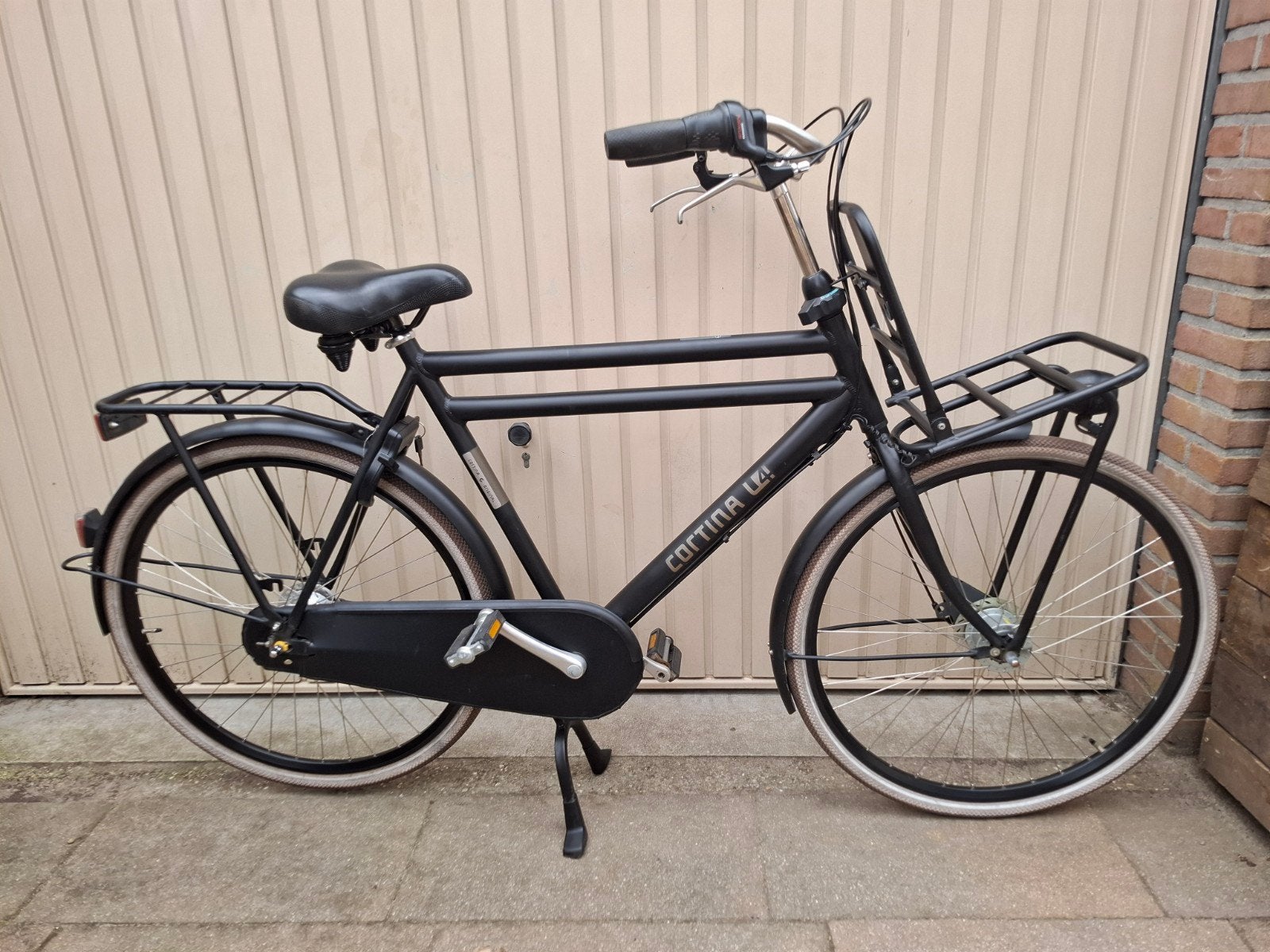 Cortina u4 28 inch 7 versnellingen herenfiets zwart

Frame 6, Fietsen en Brommers, Fietsen | Heren | Herenfietsen, Ophalen, Zo goed als nieuw