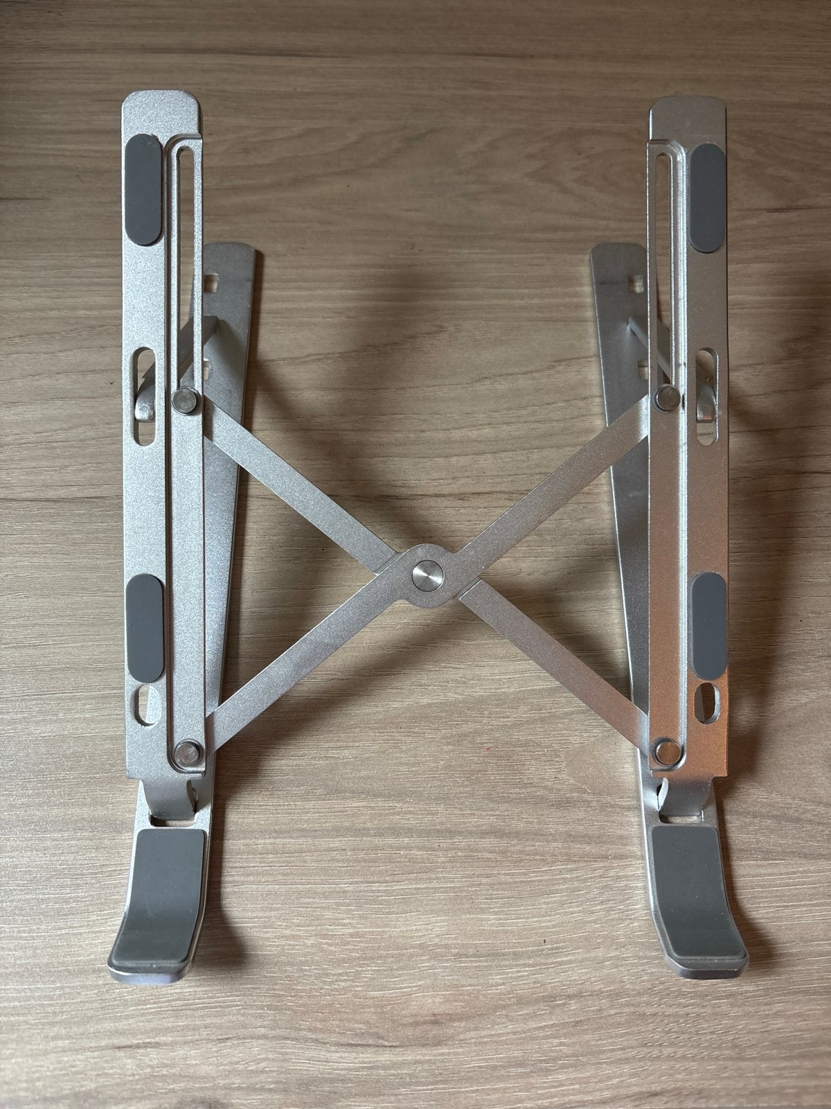 Verstelbare Laptopstandaard - Ergonomisch en Draagbaar, Ophalen of Verzenden, Zo goed als nieuw, In hoogte verstelbaar