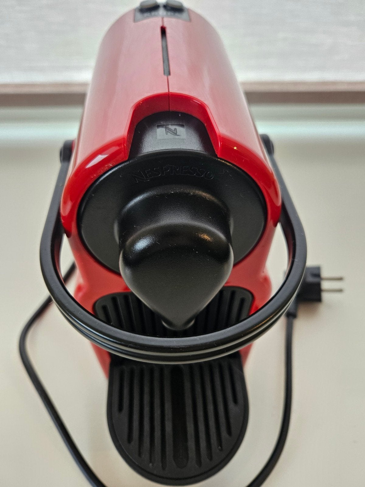 Krups Nespresso Essenza Mini XN100 - Rood, Ophalen, Afneembaar waterreservoir, Espresso apparaat, Zo goed als nieuw