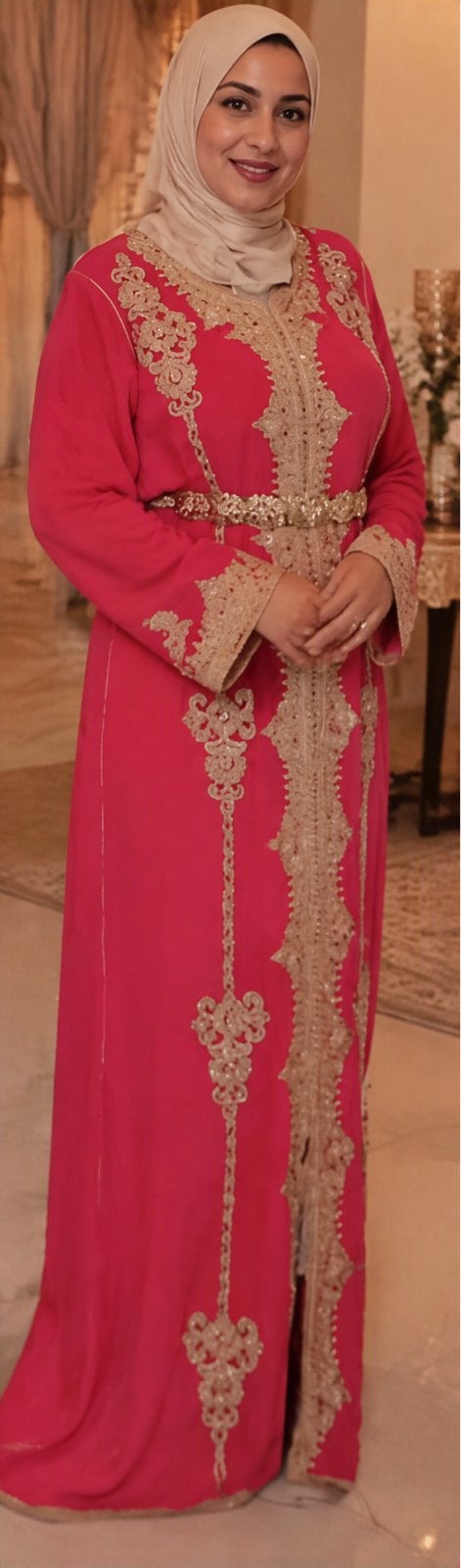 Prachtige roze kaftan met goudkleurig borduurwerk & riem, Overige typen, Maat 42/44 (L), Ophalen of Verzenden, Zo goed als nieuw