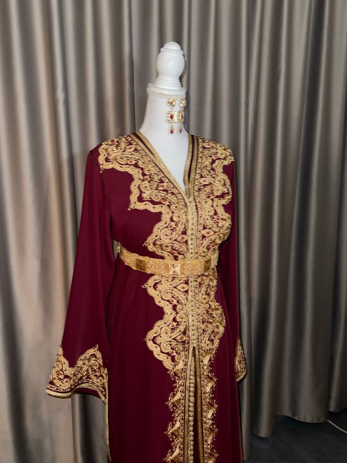Nieuwe Marokkaanse takchita met riem, Ophalen of Verzenden, Nieuw, Rood, Overige typen
