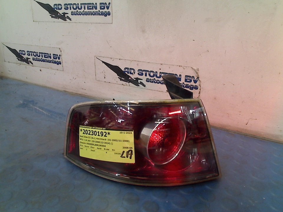 Achterlicht Links BUITEN Seat Ibiza III (6L1) 6L6945111D, Service@seat.de, Seat, Seat Deutschland GmbH, Gebruikt