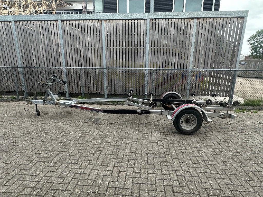 Boottrailer Venture – 6,30 meter, Watersport en Boten, Boottrailers, Ophalen, Gebruikt, 5301 North Point Blvd Baltimore, MD 21219