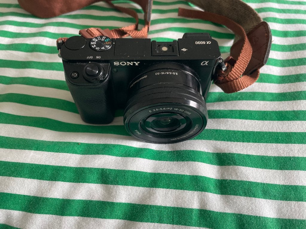 Sony A6000 camera, Audio, Tv en Foto, Fotocamera's Digitaal, Accu, Ophalen of Verzenden, Zo goed als nieuw, 24 megapixels