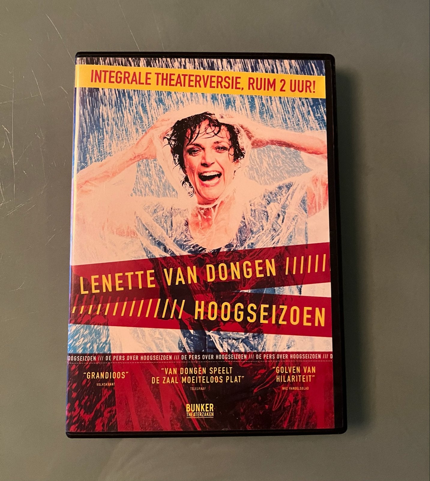 Lenette van Dongen - Hoogseizoen (DVD), Stand-up of Theatershow, Overige artiesten, Alle leeftijden, Zo goed als nieuw