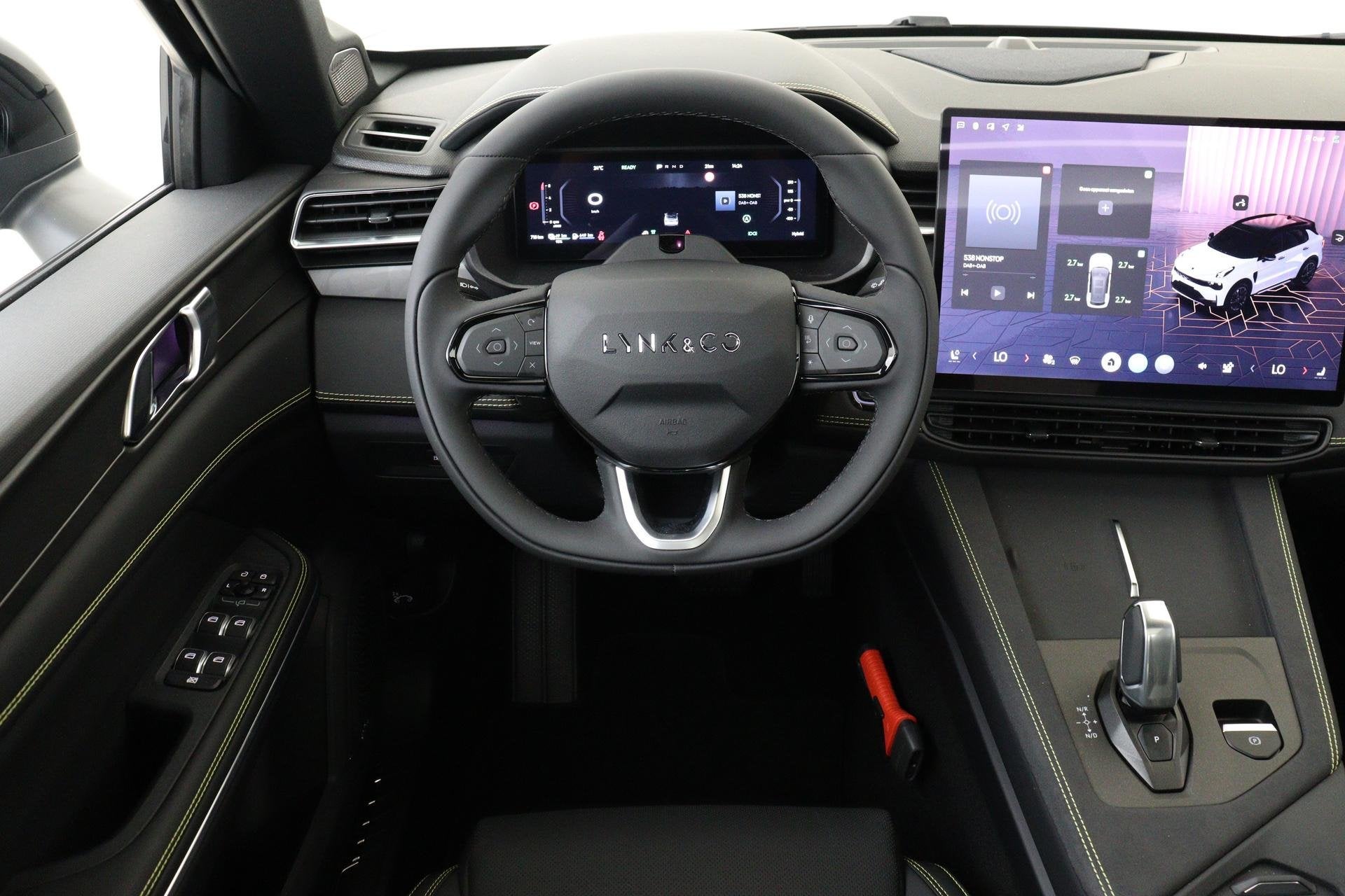 Lynk & Co 01 1.5 PHEV MORE -PANO.DAK|HARMANINFINITY|ELEK.STO, 12 maanden, 1800 kg, Euro 6, 4 cilinders