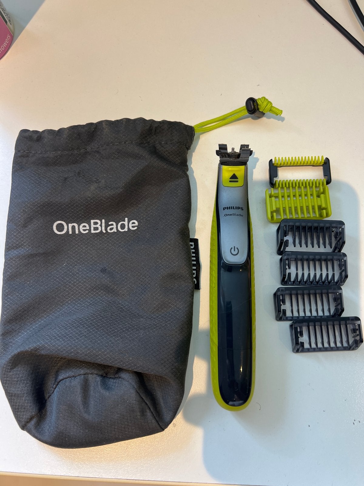 Philips OneBlade Scheerapparaat en Opzetstukken., Witgoed en Apparatuur, Persoonlijke-verzorgingsapparatuur, Ophalen, Gebruikt