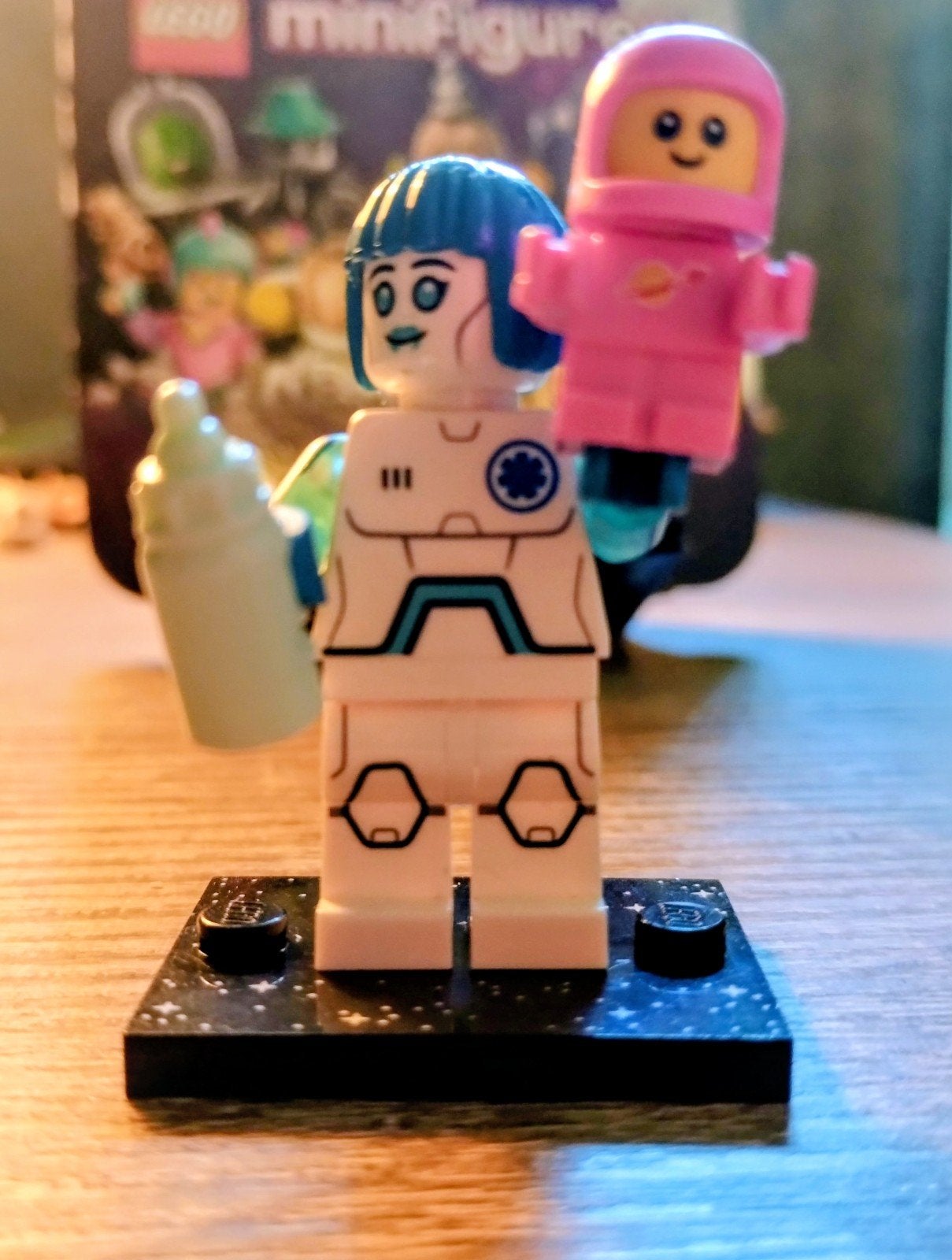 LEGO Minifiguren Serie 26 - Nurse Android met baby, Lego, Ophalen of Verzenden, Zo goed als nieuw, Minifiguren serie