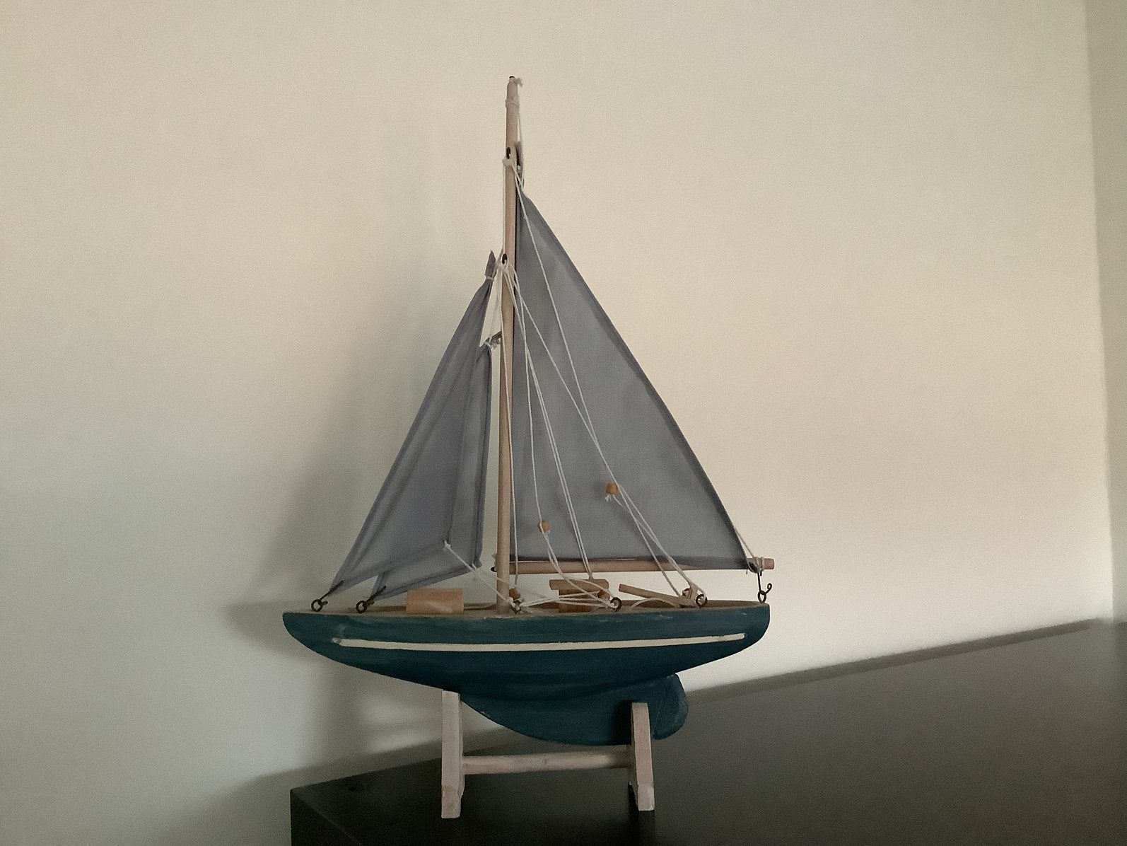 Decoratief houten bootje, Ophalen of Verzenden, Zo goed als nieuw