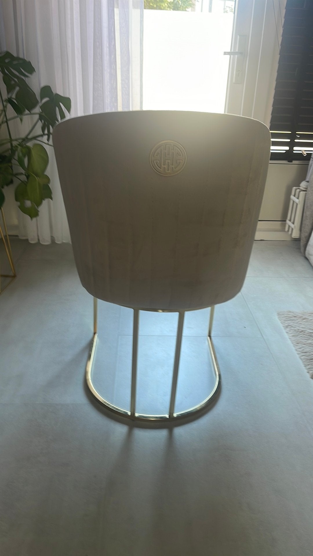 4x Velvet beige stoelen ZSM WEG, Huis en Inrichting, Tafels | Bijzettafels, Ophalen, Rond, Zo goed als nieuw, 75 cm of meer
