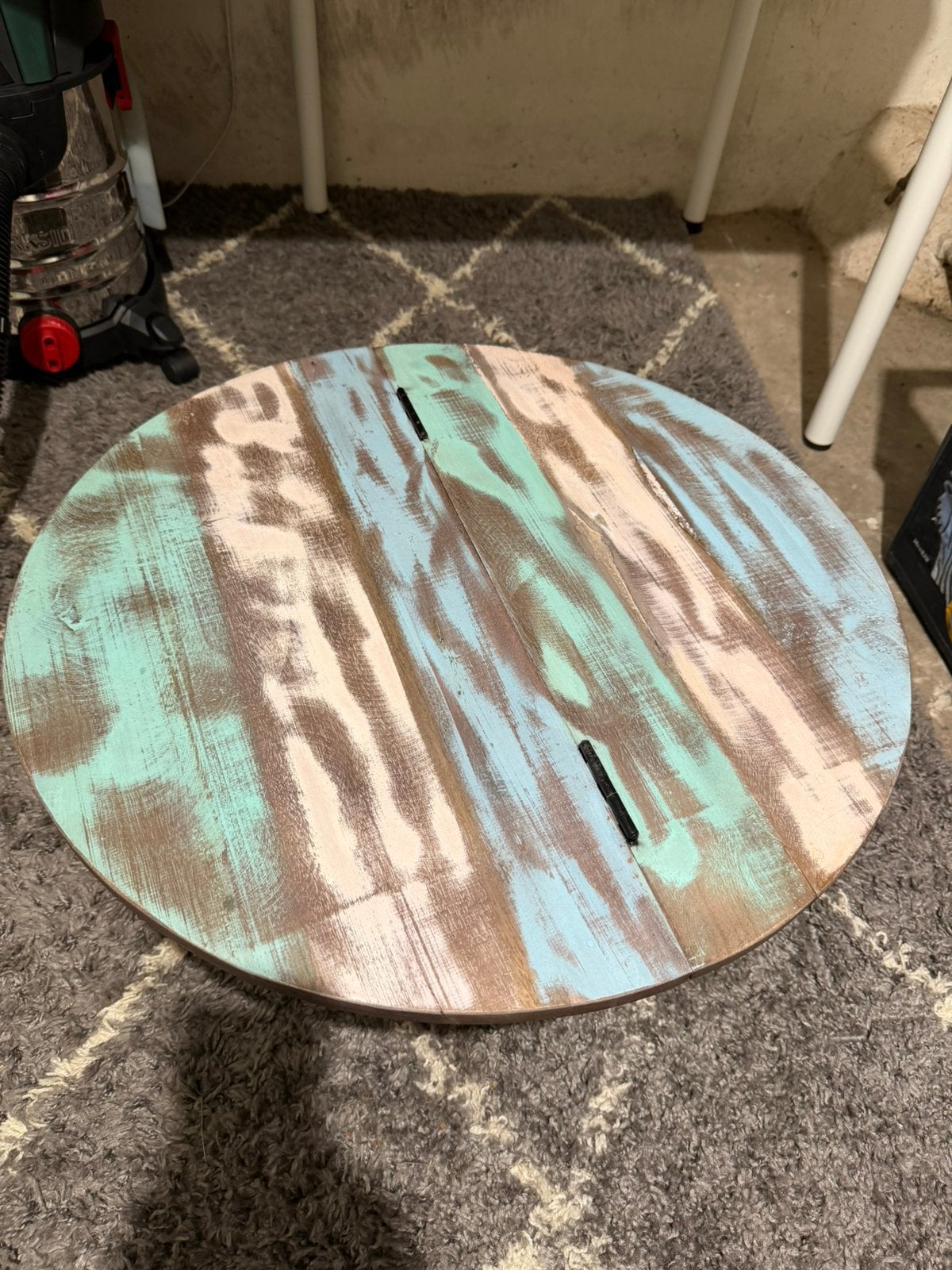 Bijzettafel met opbergruimte, Ophalen, Minder dan 45 cm, Metaal of Aluminium, Rond