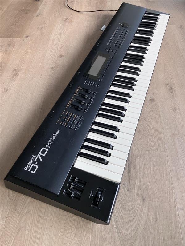 Roland D-70 Super LA Synthesizer, Ophalen, Gebruikt, Roland, Met midi-aansluiting