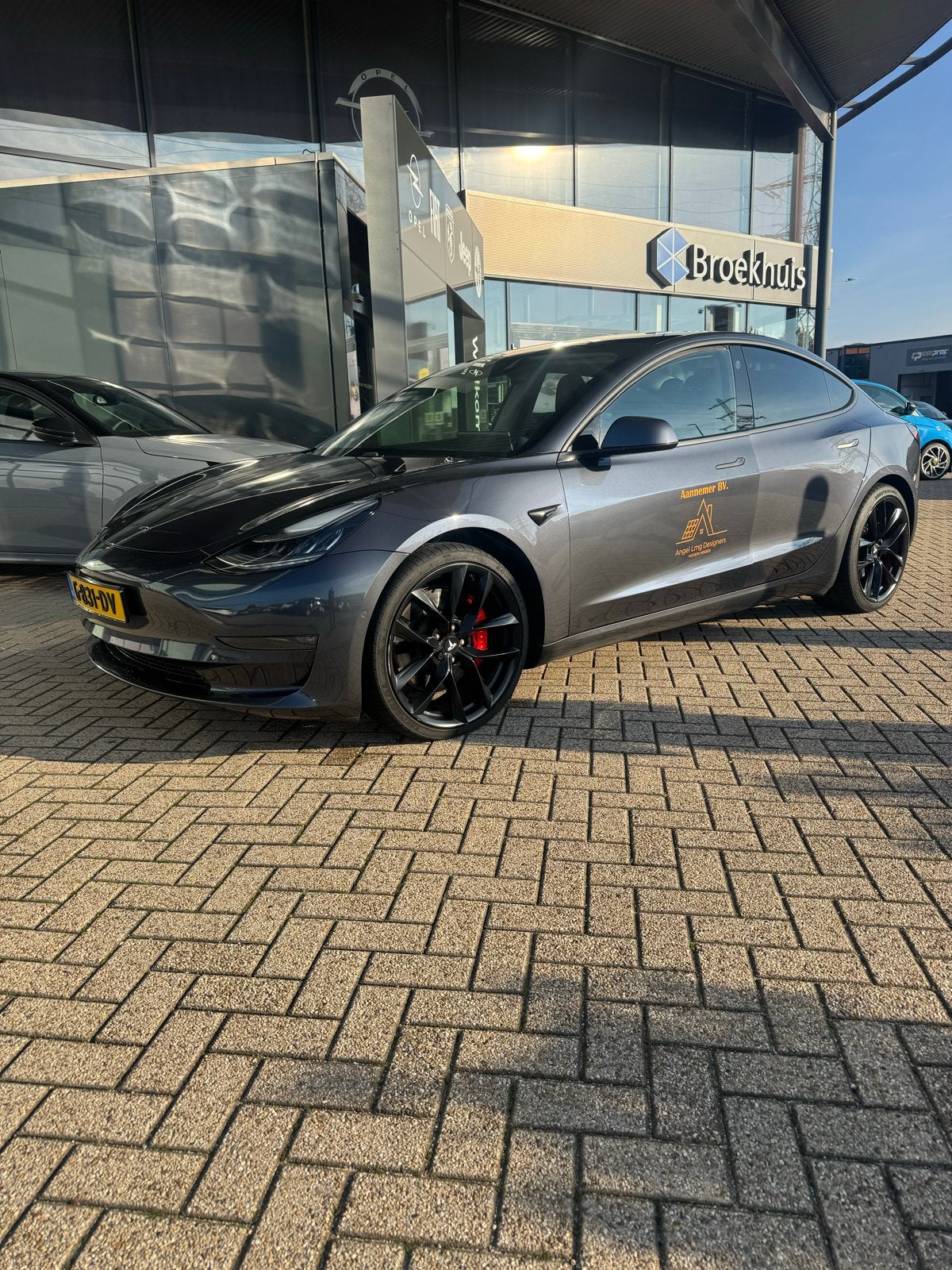 Tesla Model 3 2019 Grijs performance unieke uitvoering, Auto's, Automaat, 1831 kg, Origineel Nederlands, Vierwielaandrijving