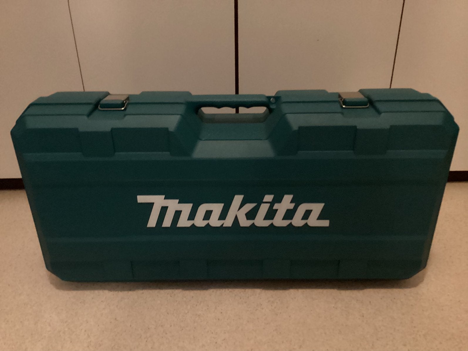 Makita GA9020 | 230mm haakse slijper | in koffer, Doe-het-zelf en Verbouw, Gereedschap | Slijpmachines, Ophalen, Nieuw, 1000 watt of meer