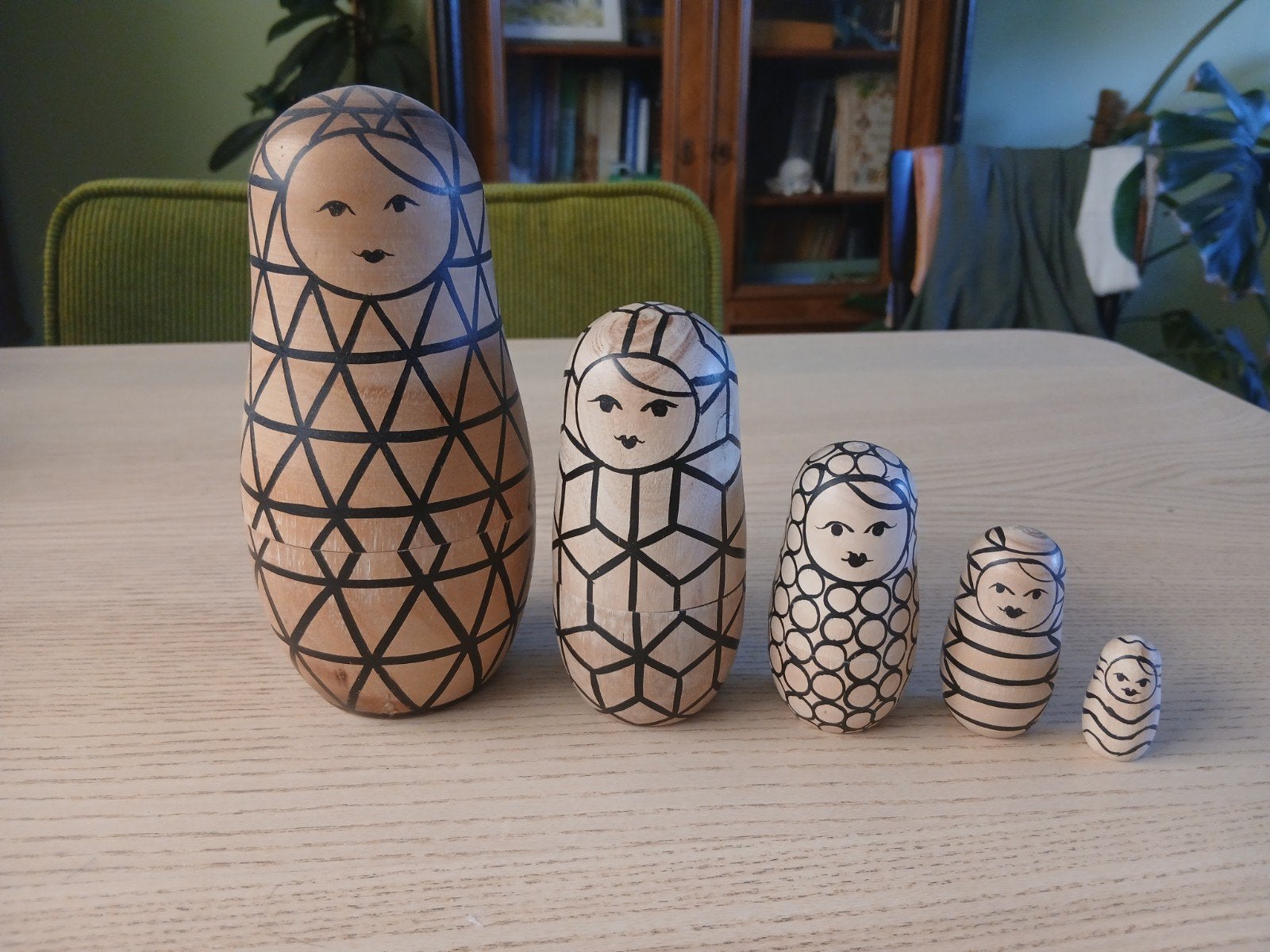 Baboesjka - Matroesjka poppetjes, hout zwart, Ophalen of Verzenden, Nieuw