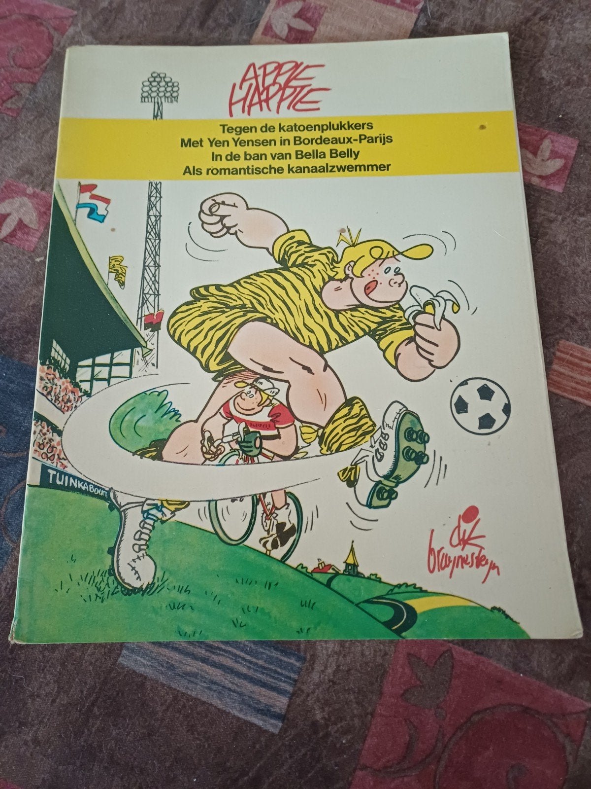 APPIE HAPPIE nr 1 - klassieker uit 1975, Eén stripboek, Ophalen of Verzenden, Zo goed als nieuw
