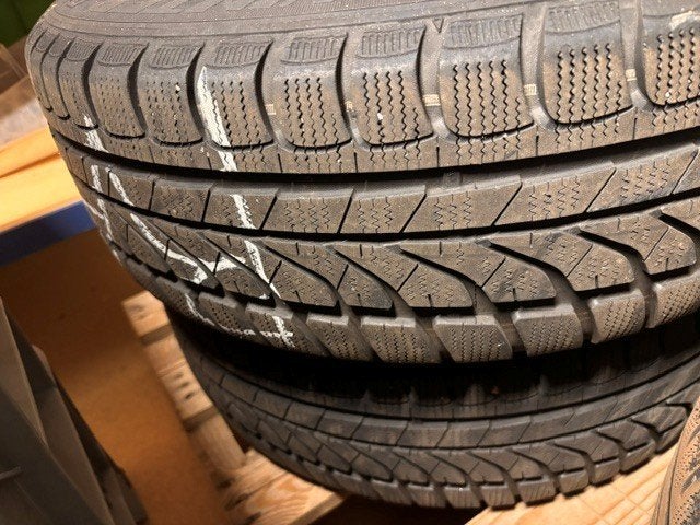 Dunlop winterbanden op stalen velg, Auto-onderdelen, Ophalen, Gebruikt, 15 inch, Banden en Velgen