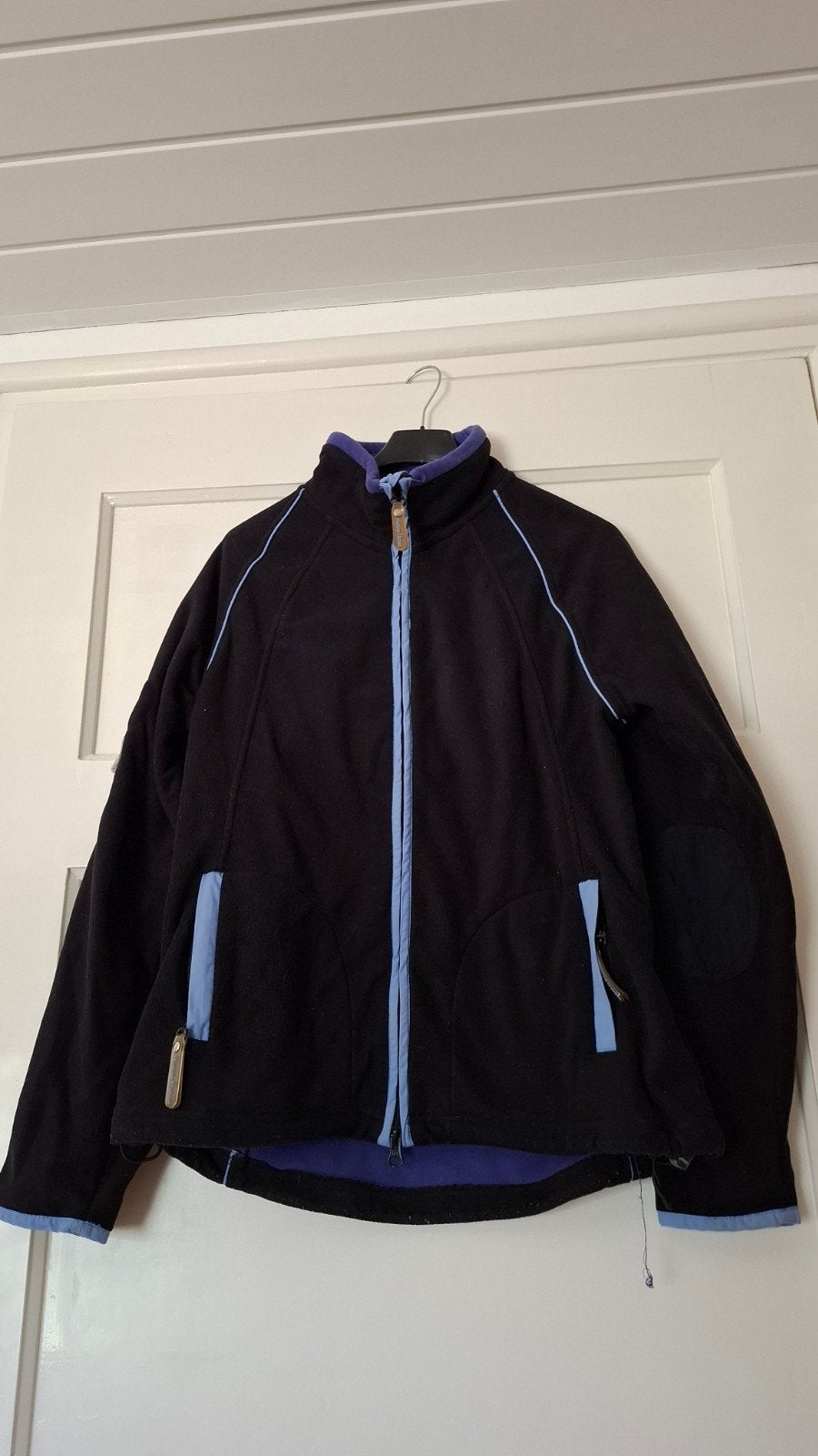 Human Nature fleece jas - Zwart/Paars met blauwe accenten, Kleding | Dames, Maat 38/40 (M), Zwart, Ophalen of Verzenden, Human Nature