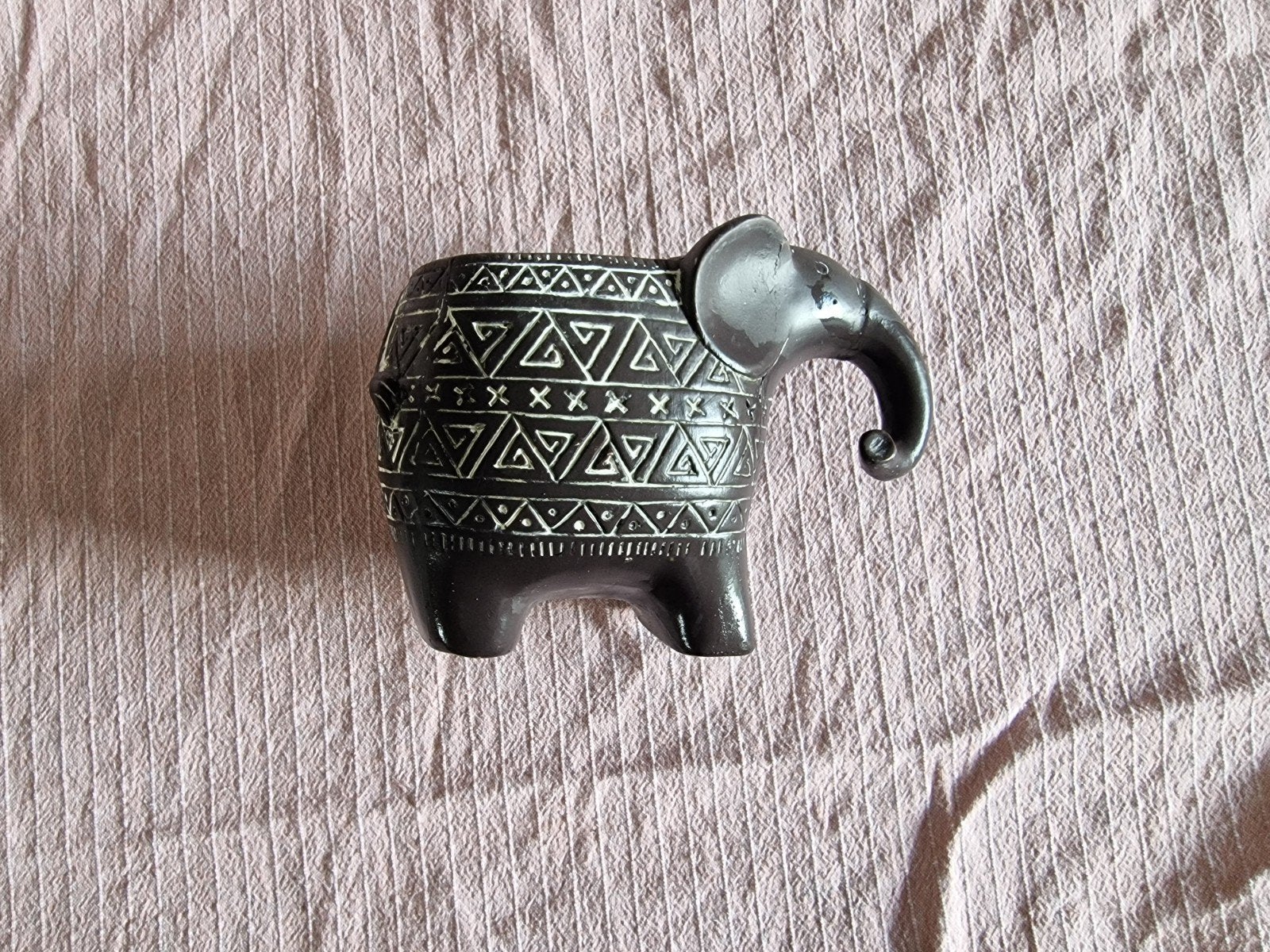 Olifant Bloempotje, Tuin en Terras, Bloempotten, Gebruikt, Binnen, Ophalen of Verzenden, Overige vormen