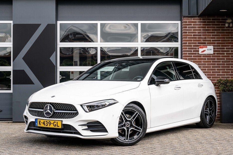 Mercedes-Benz A-Klasse 180 180 Business Solution AMG | Panor, Auto's, Mercedes-Benz, 136 pk, Gebruikt, 4 cilinders, Alcantara