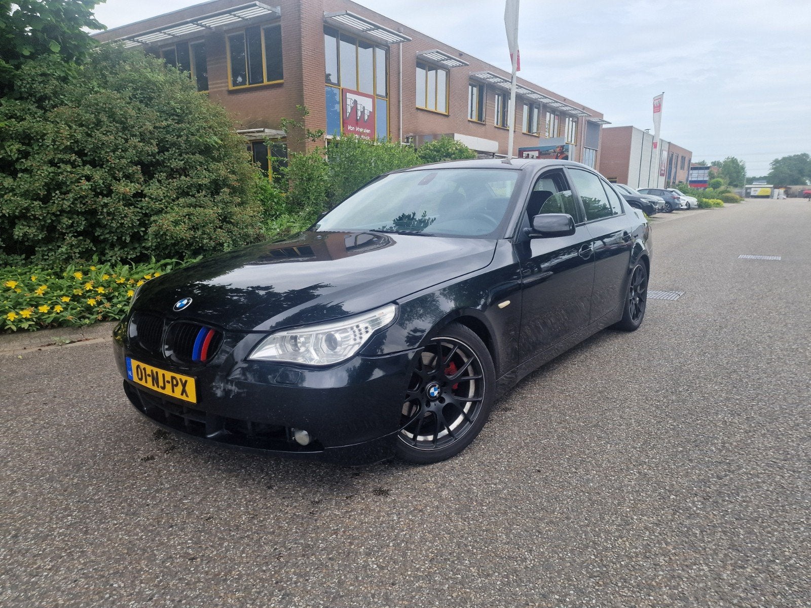 BMW 5-Serie 2.2 I 520 2003 Zwart 1750 euro, 2171 cc, Achterwielaandrijving, Zwart, Handgeschakeld