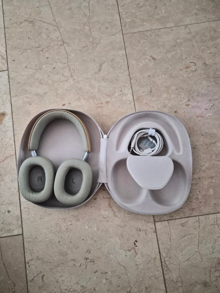Bower&Wilkins px8, Audio, Tv en Foto, Beige, Ophalen of Verzenden, Zo goed als nieuw, Draadloos