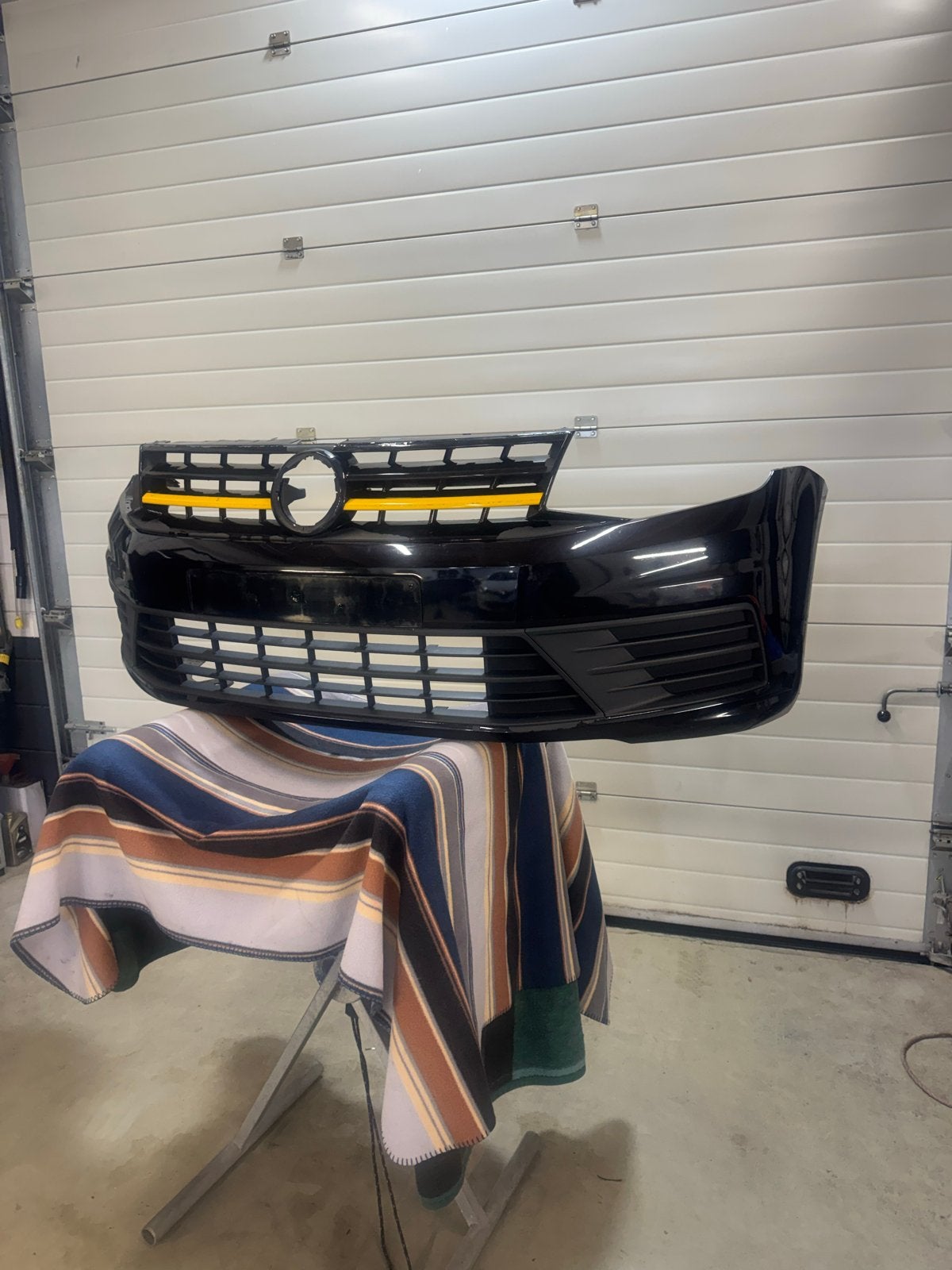 Voorbumper Volkswagen Caddy (2015-2020), Ophalen, Gebruikt, Bumper, Volkswagen