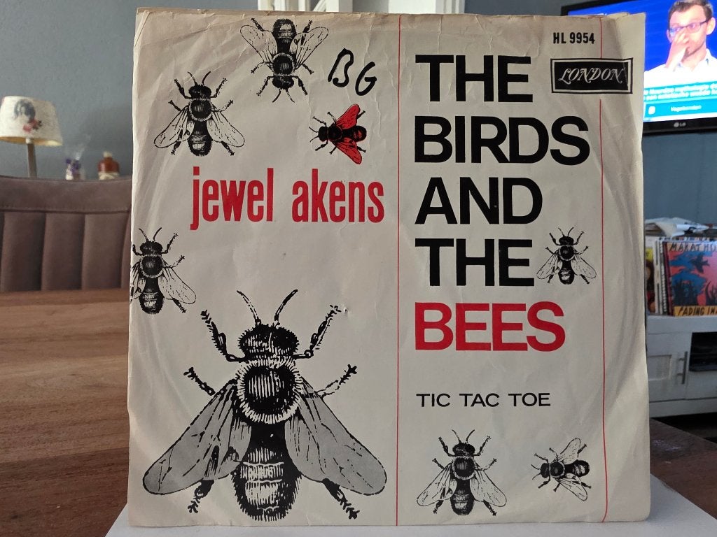 7" Single Jewel Akins - The Birds And The Bees / Tic Tac Toe, Gebruikt, 7 inch, Ophalen of Verzenden, Pop