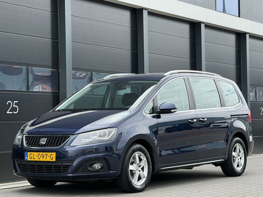 SEAT Alhambra 2.0 TDI Navi Clima Leer 7-PERS (bj 2011), 4 cilinders, Blauw, 7 stoelen, Leder