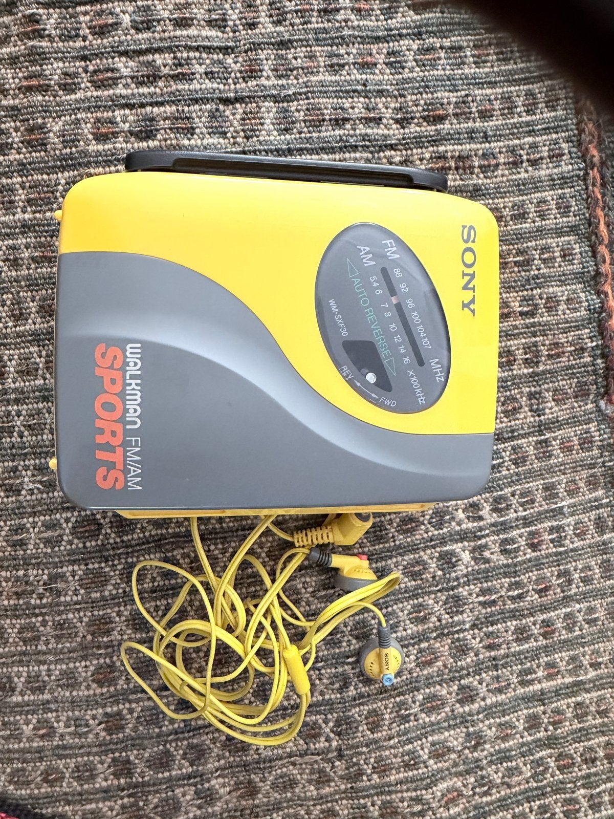 Sony Walkman Sports WM-SXF30 met FM/AM radio en koptelefoon, Ophalen of Verzenden, Walkman