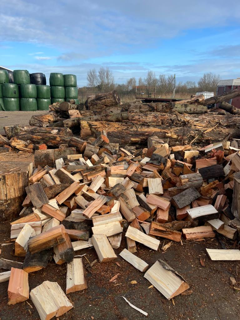 Goedkoop haardhout / stookhout / kachelhout, 6 m³ of meer, Ophalen, Eikenhout, Blokken