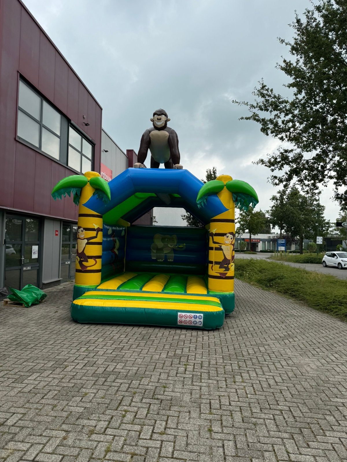 Springkussen te huur, Ophalen, Zo goed als nieuw
