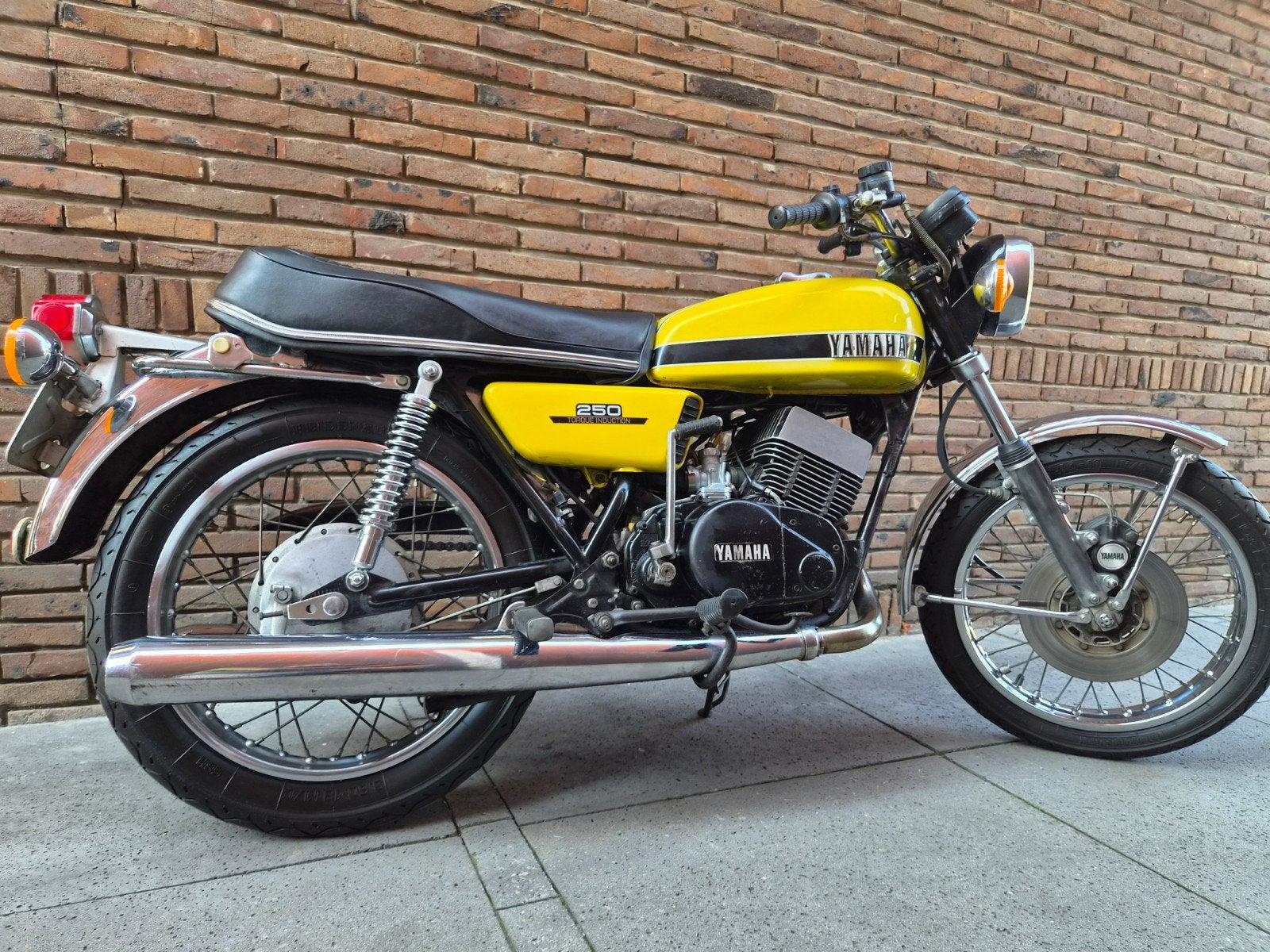 Mooie Yamaha RD250 uit 1975.