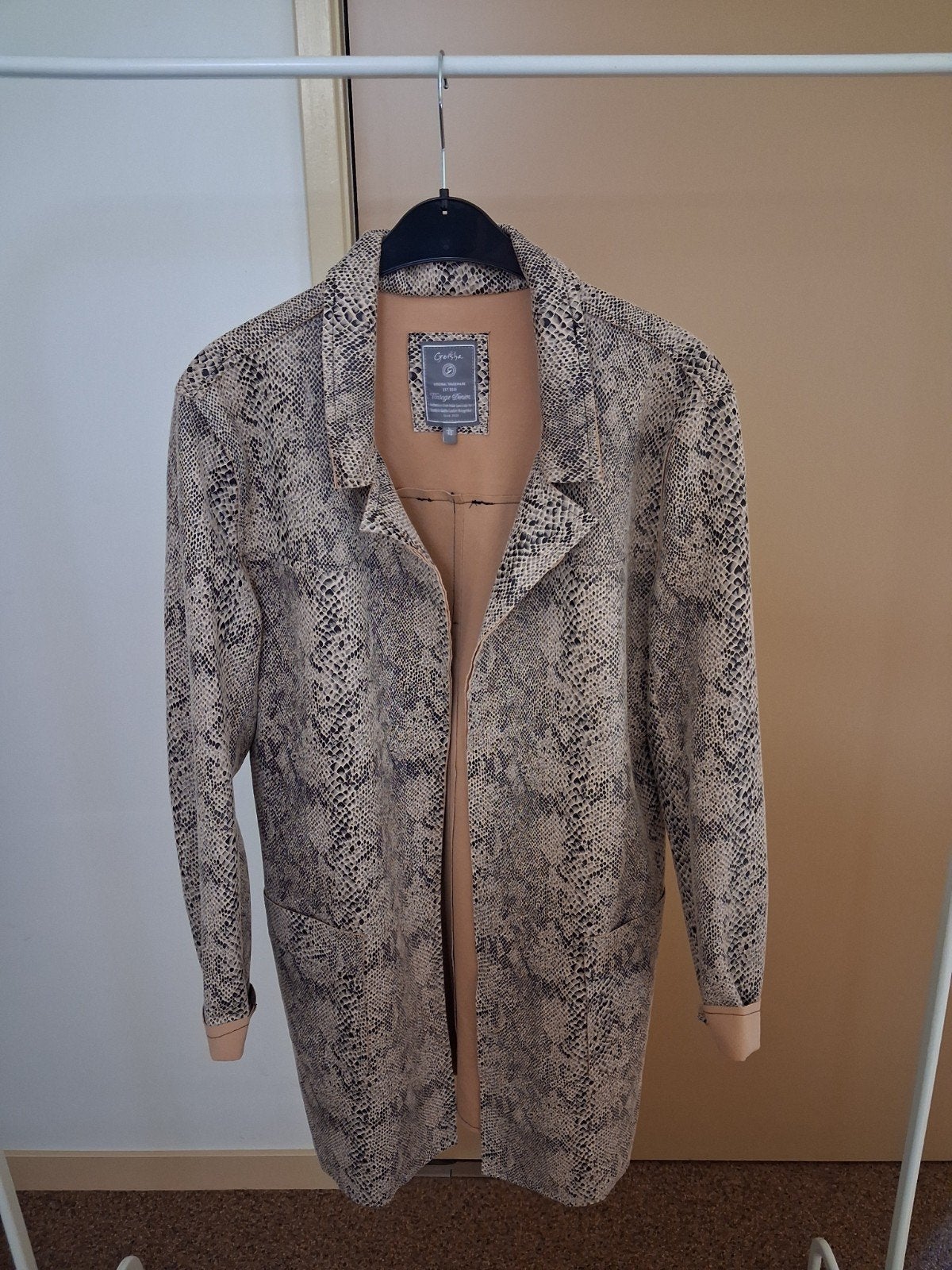 lange chique Geisha blazer  - Maat 40, Maat 38/40 (M), Geisha, Beige, Nieuw