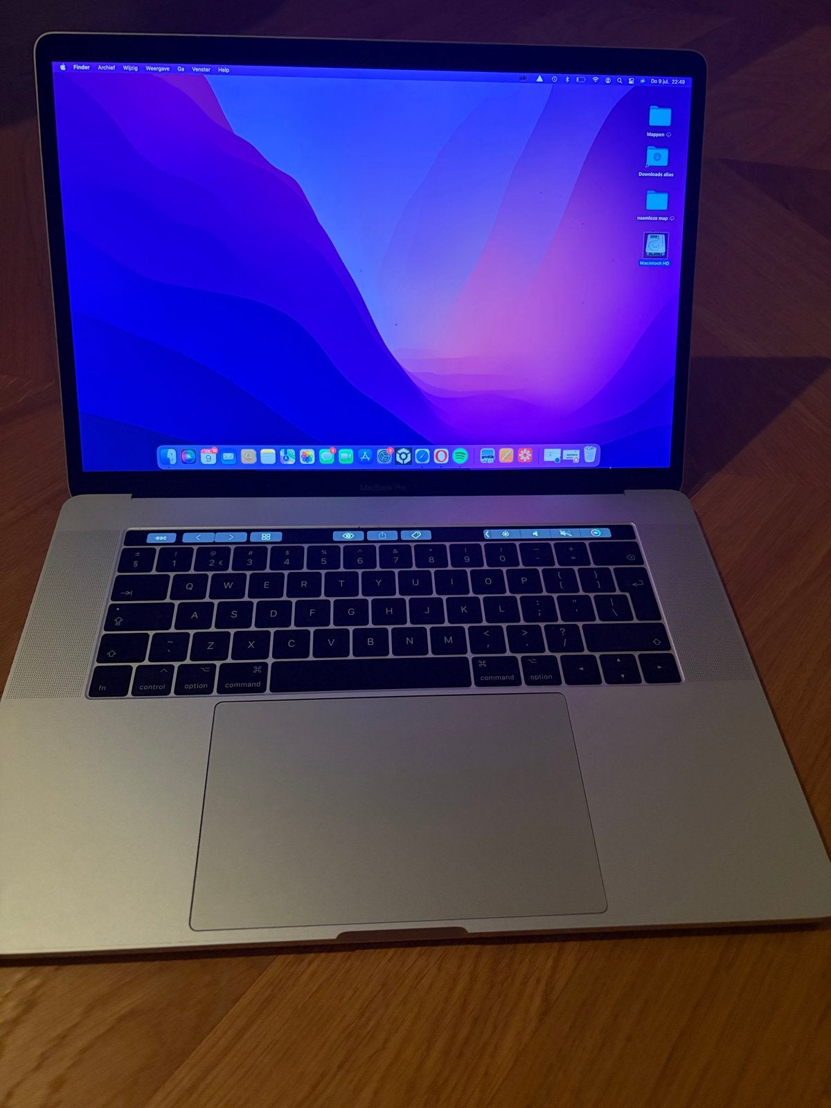 MacBook Pro (15-inch, 2016) - 16GB RAM, 2.6 GHz i7, MacBook Pro, 2 tot 3 Ghz, Ophalen of Verzenden, Zo goed als nieuw