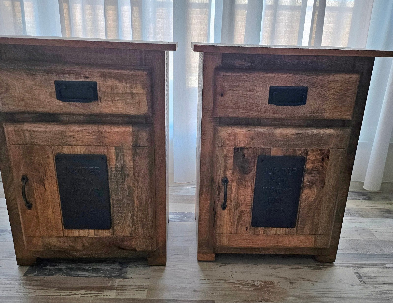 2 nachtkastjes, Ophalen, 55 tot 70 cm, Zo goed als nieuw, 45 tot 65 cm