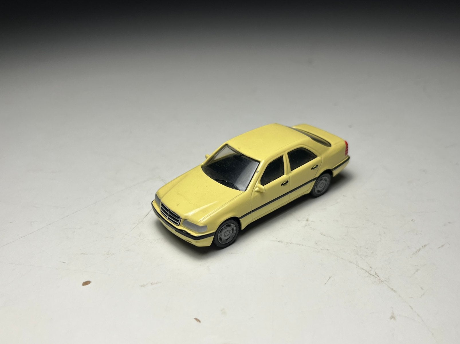 Herpa - Mercedes-Benz C220 - Schaal 1:64, Ophalen of Verzenden, Zo goed als nieuw, Auto