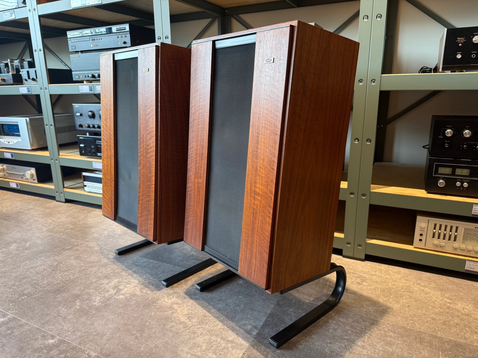 KEF Concord, gereviseerd, met stands, zéér mooi, garantie, Contact@vintageaudiobreda.nl, Zo goed als nieuw, 120 watt of meer, Bosschendijk 193b, Oudenbosch