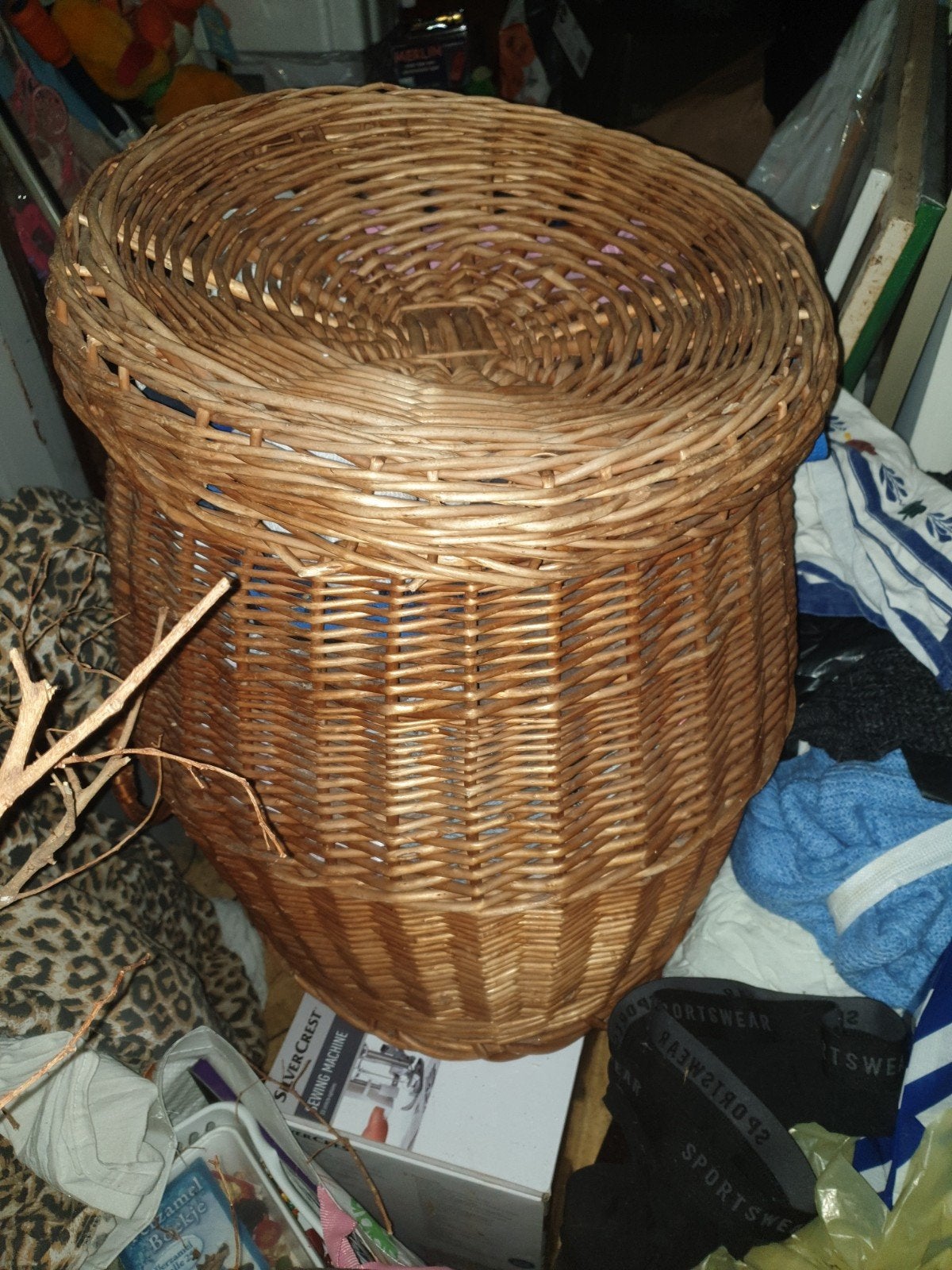 Rieten mand, Huis en Inrichting, Woonaccessoires | Schalen en Manden, Ophalen, Gebruikt, Rond, Riet